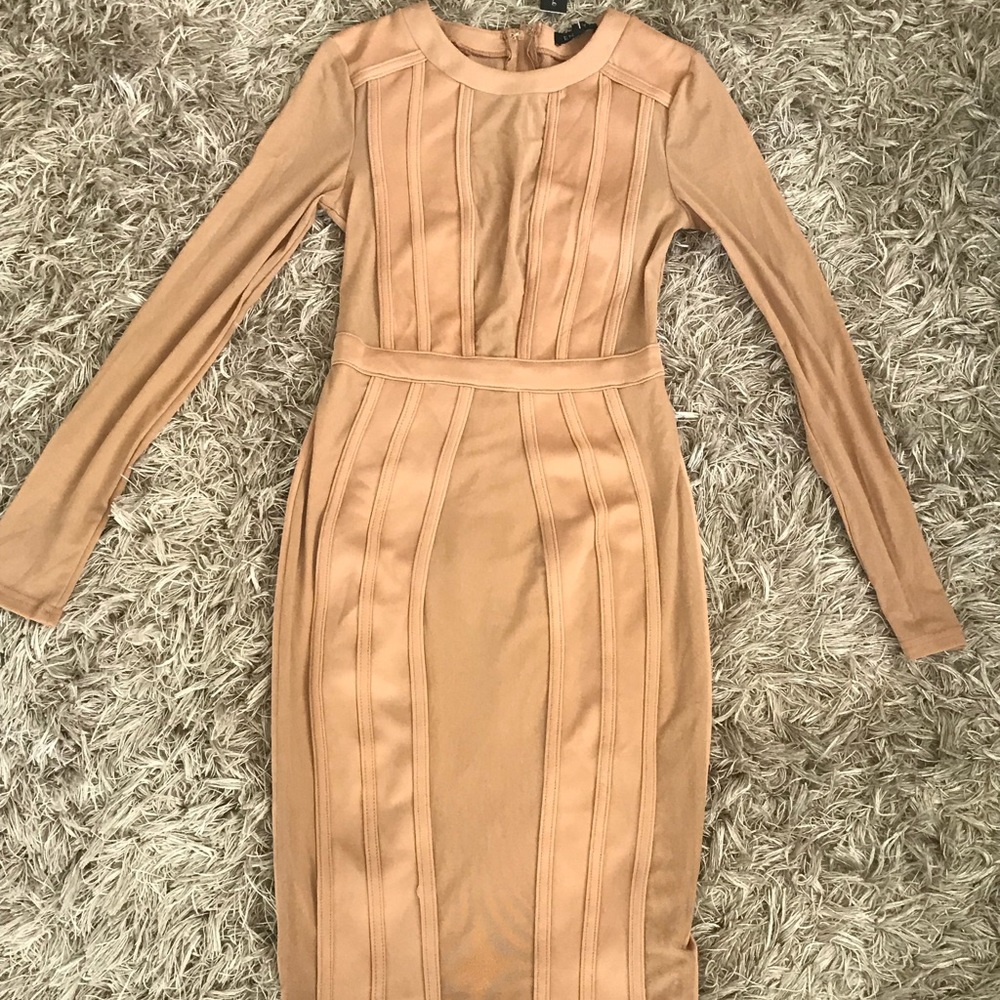 Dress - Picture 2 of 4